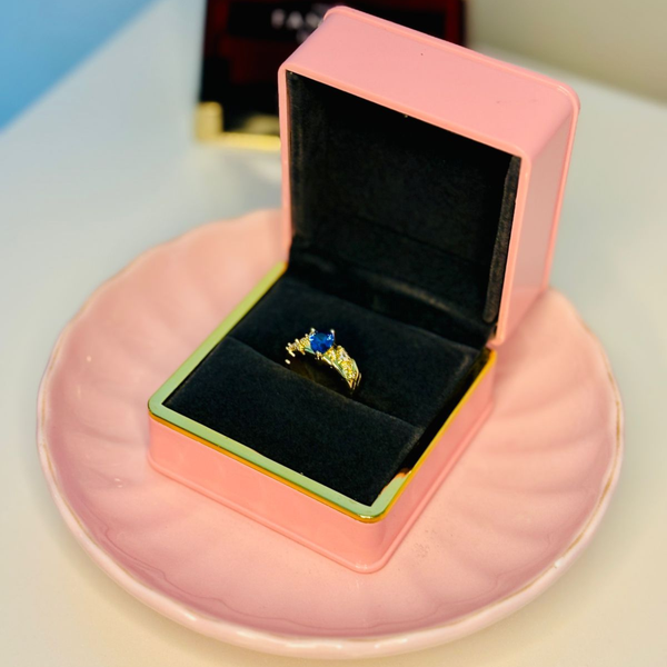 Midnight Royalty – Sapphire Radiance Ring